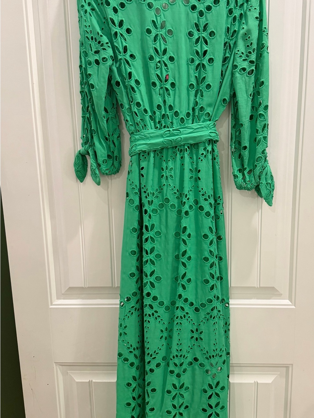 Lily Pulitzer size 12 women’s Green Eyelet Tie-Waist Maxi Dress - Picture 3 of 6